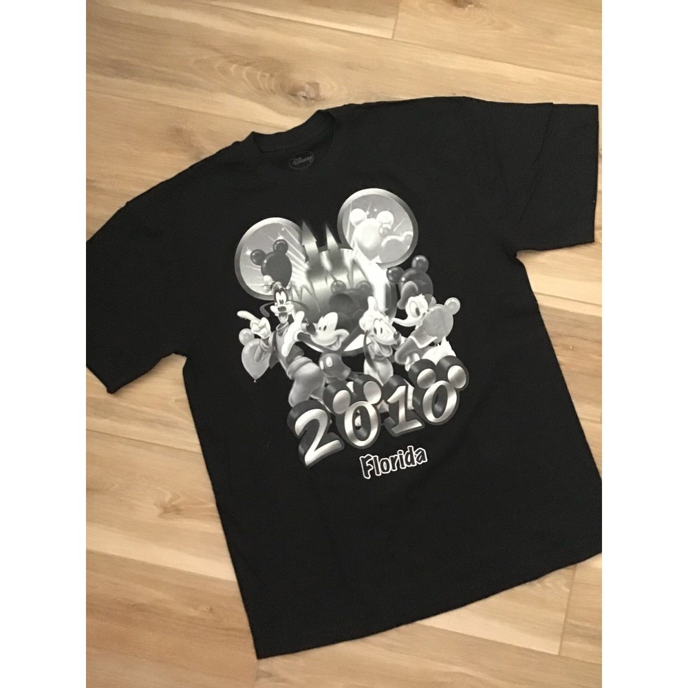 DisneyWorld Florida  2010 Character  Tee XL